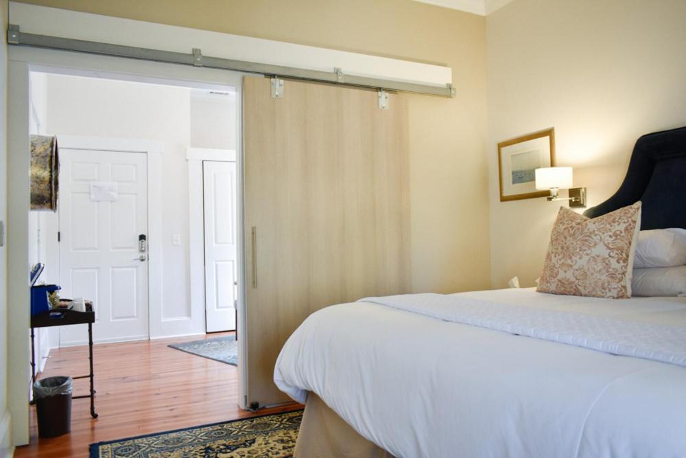 Sparrow Grove Manor Monroe Zimmer foto