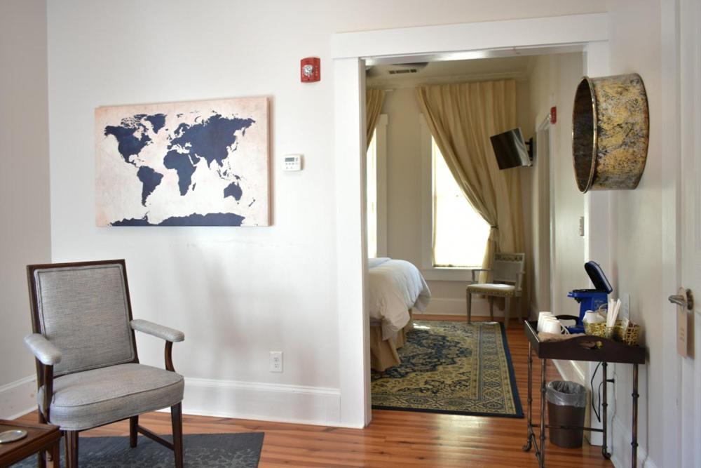 Sparrow Grove Manor Monroe Zimmer foto