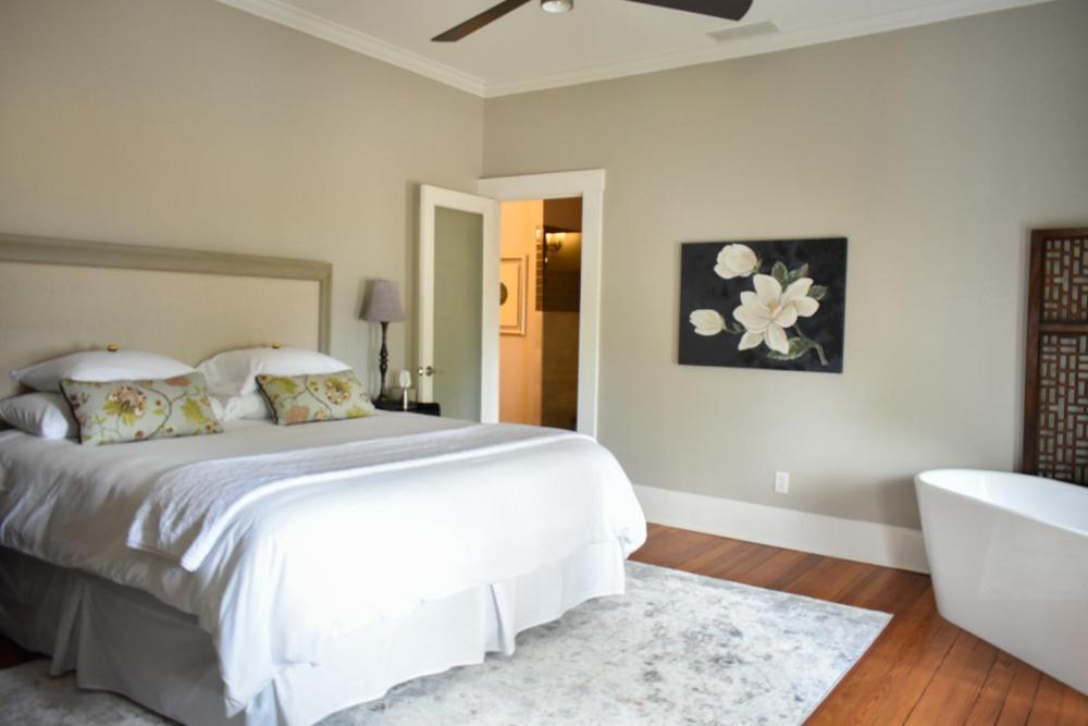 Sparrow Grove Manor Monroe Zimmer foto